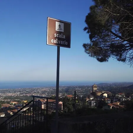 Casa Greli, Typical Sicilian House With A View Feriehus SantʼAlfio