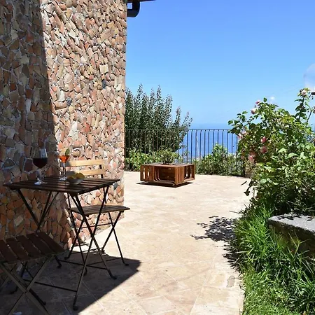 Feriehus Casa Greli, Typical Sicilian House With A View